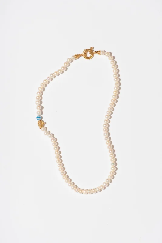 Ladies choker necklace-The Small Classic Blue Stripes Gold Plated Necklace w. Pearls