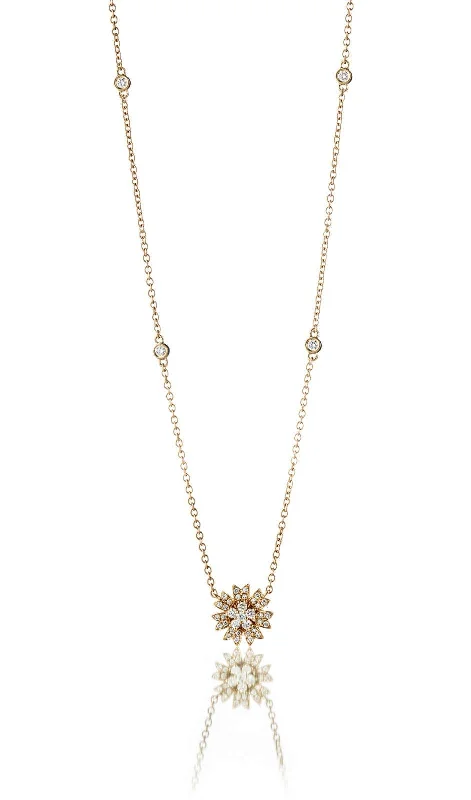 Ladies boho necklace-Flower Medium 18K Gold, Rosegold or Whitegold Necklace w. Diamonds